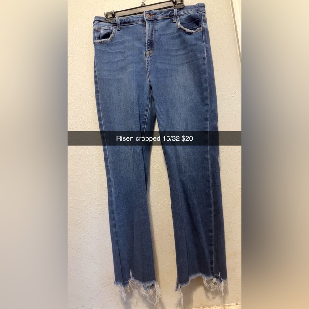 Risen Cropped Jeans